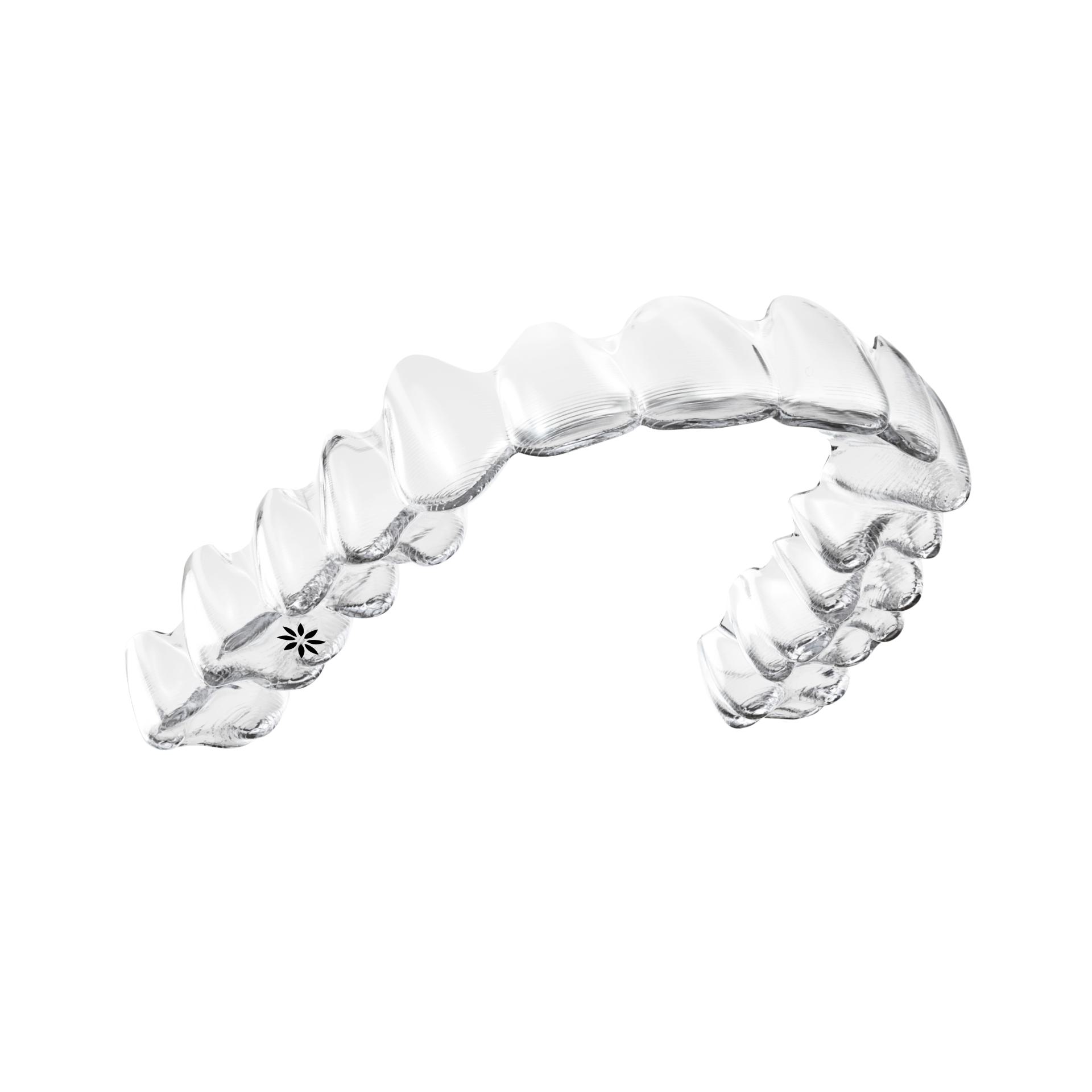 Durchsichtige Invisalign auf weißem Hintergrund